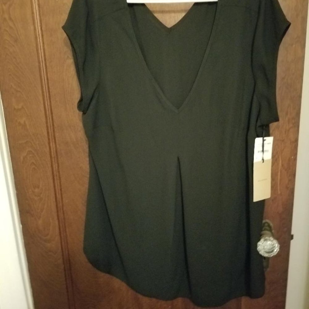 Black Top - Picture 2 of 2
